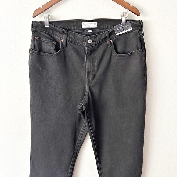 Abercrombie & Fitch 90s Straight Mid Rise Curve Love Jeans Women’s Size 32 SHORT - Picture 4 of 15